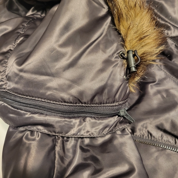 Laundry By Shelli Segal Women's Puffer Jacket with Fur Hood - Silver - Picture 6 of 16